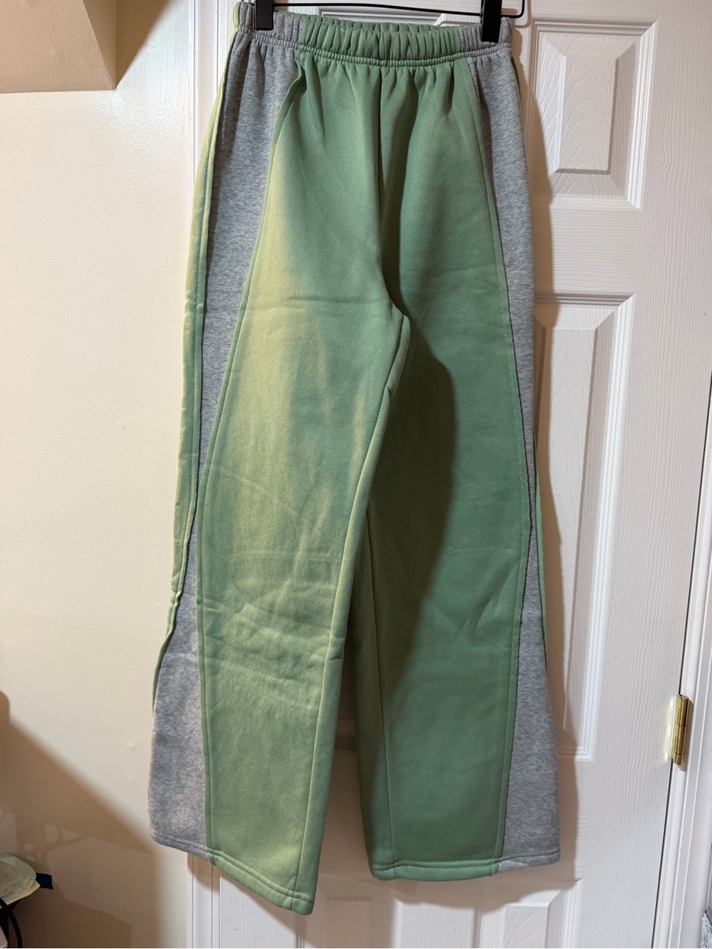 Two-Tone Green & Gray Fleece Sweatpants